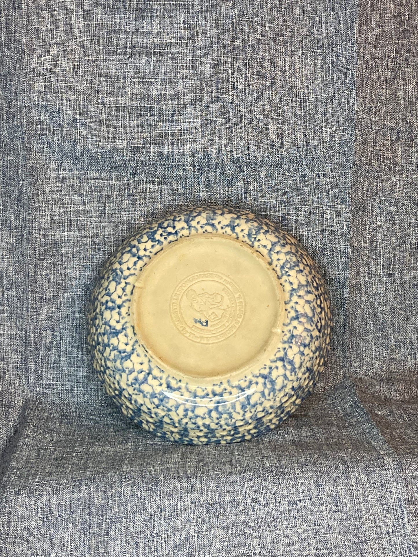 Roseville Henn serving plate